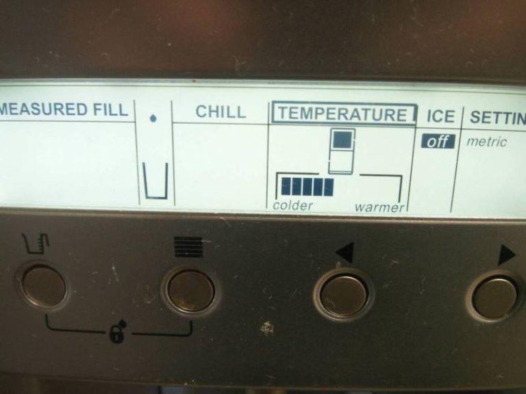 Fisher & Paykel 442 ltr Fridge Freezer Ice Maker & Chilled Water